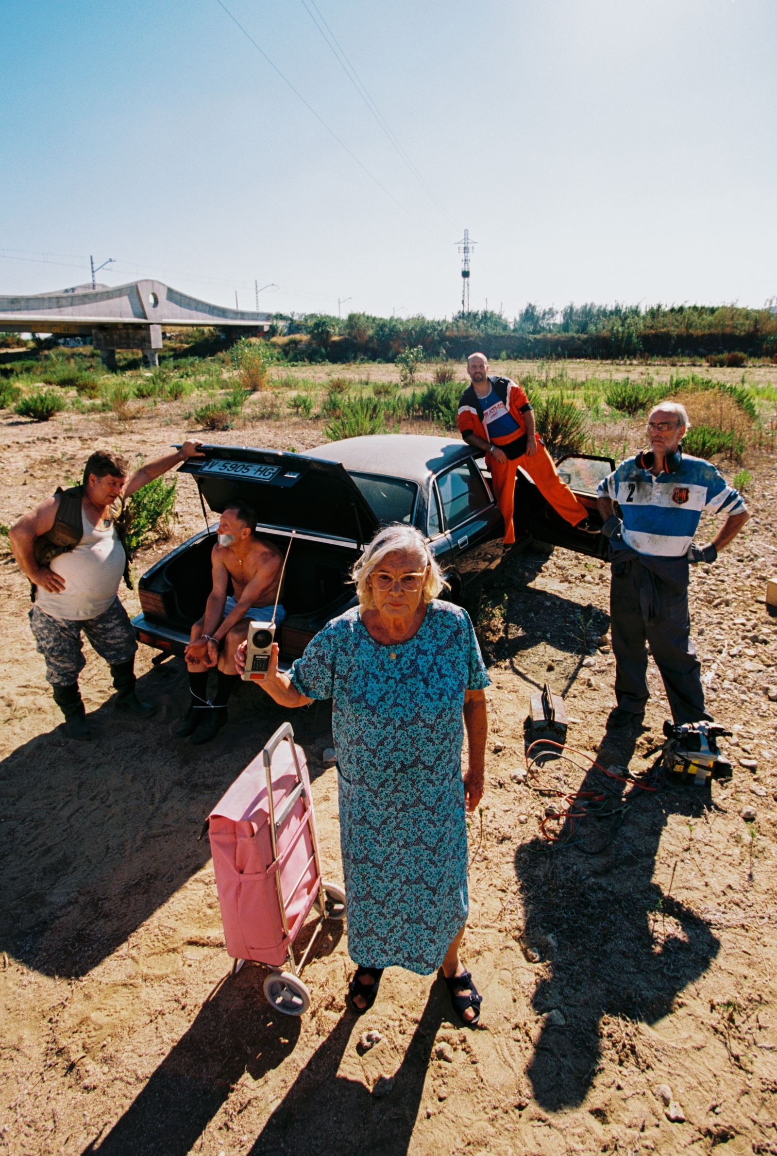 Una vieja en Torrevieja — Unit Stills